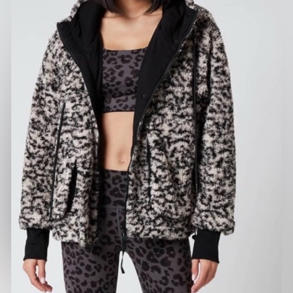 Varley Montalvo mixed texture animal print Sherpa fuzzy Jacket Small Fall winter